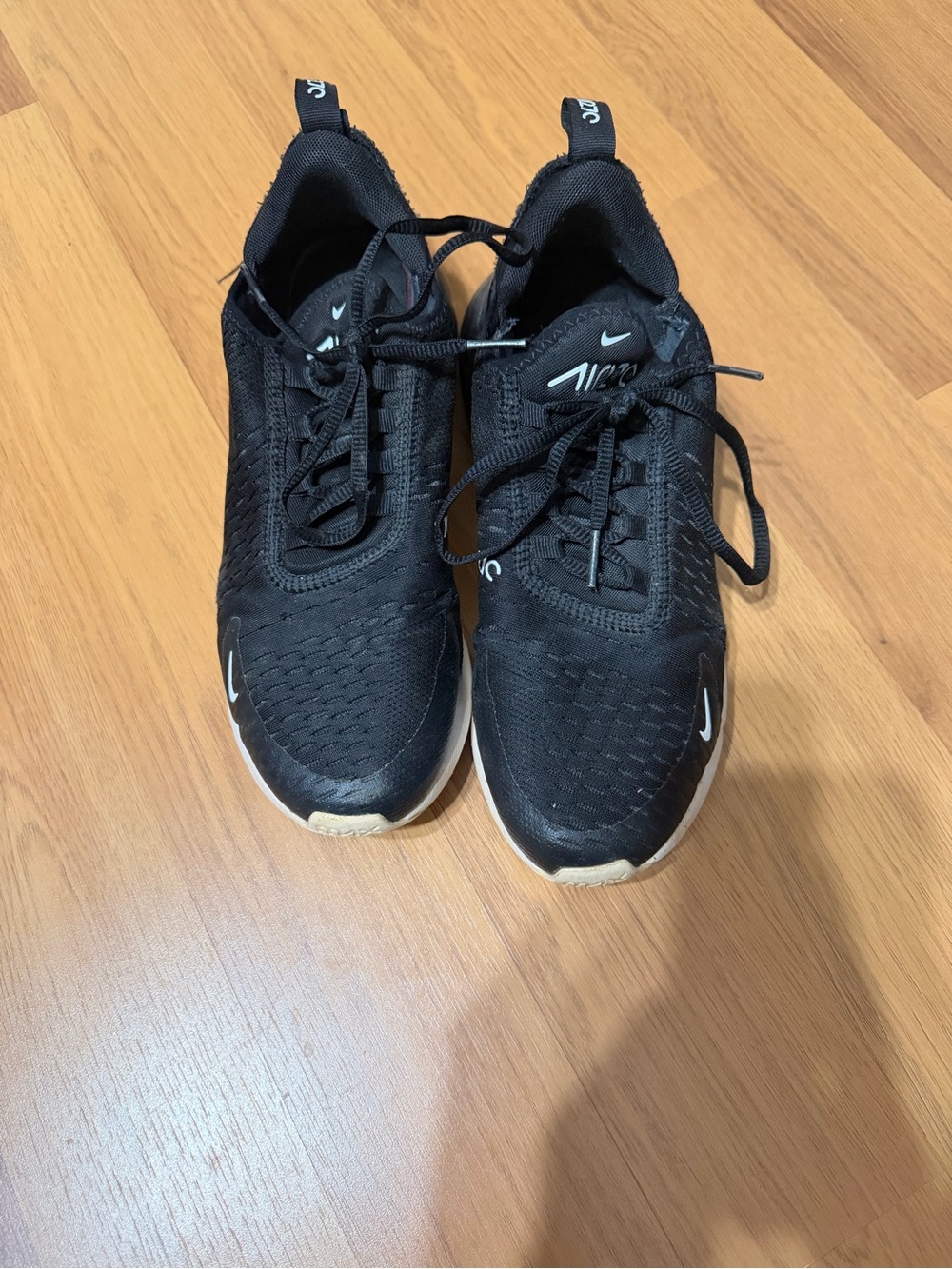 Nike Air Max 270 Black White Running Sneakers Women’s Size 9